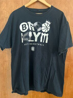 Brooklyn Nets Black T shirt size Large NBA Basketball
